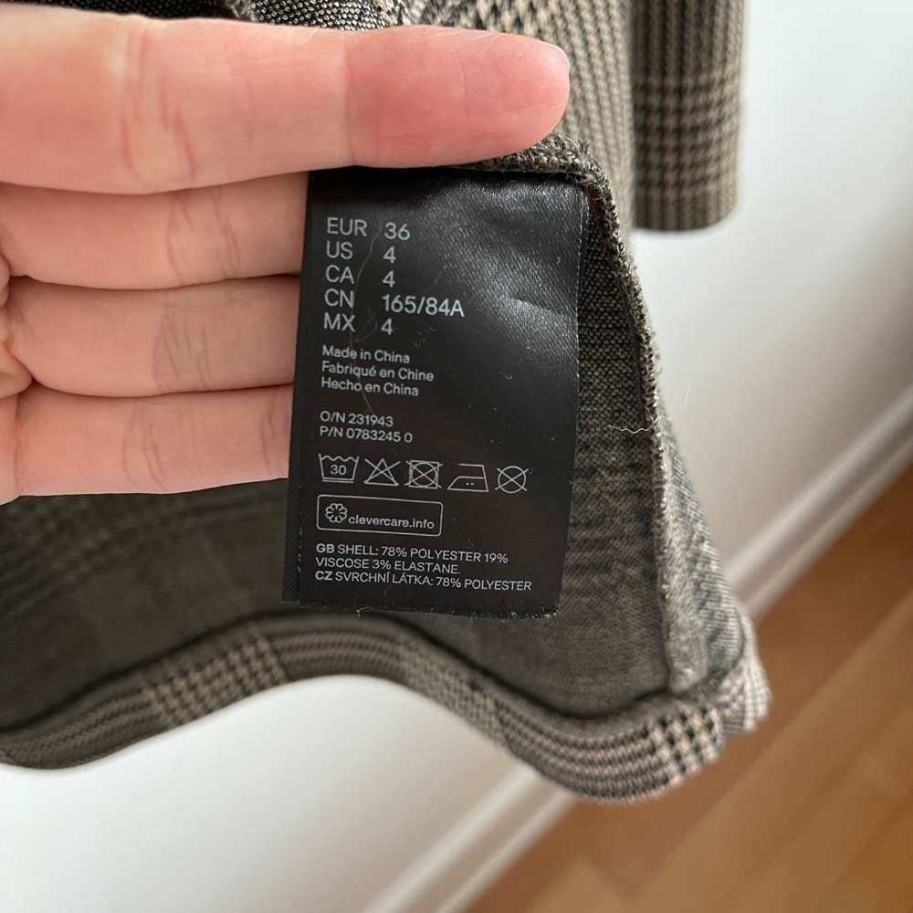 H&M Blazer - Picture 4 of 5
